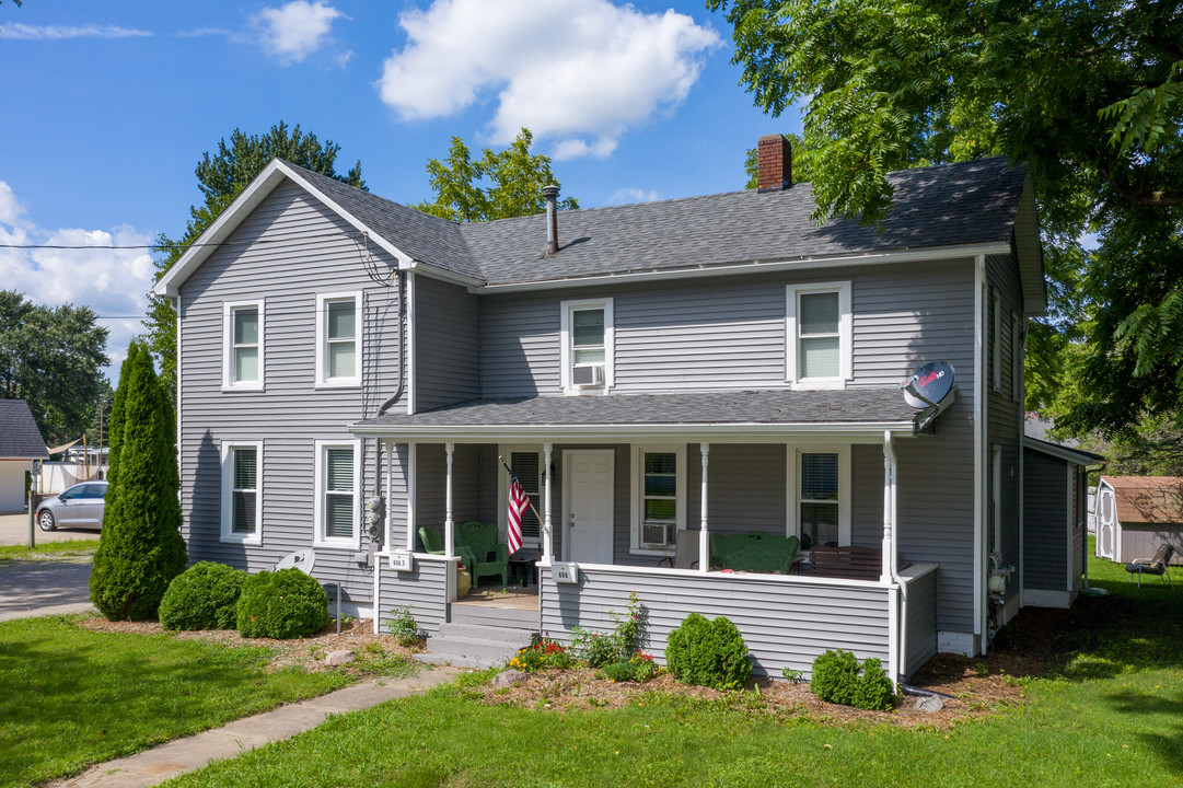 606 W Adrian St in Blissfield, MI - Building Photo