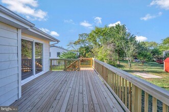 12004 Branchwater St, Unit A2 in Fredericksburg, VA - Building Photo - Building Photo