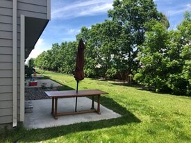 468 W Shore Dr in Belgrade, MT - Building Photo