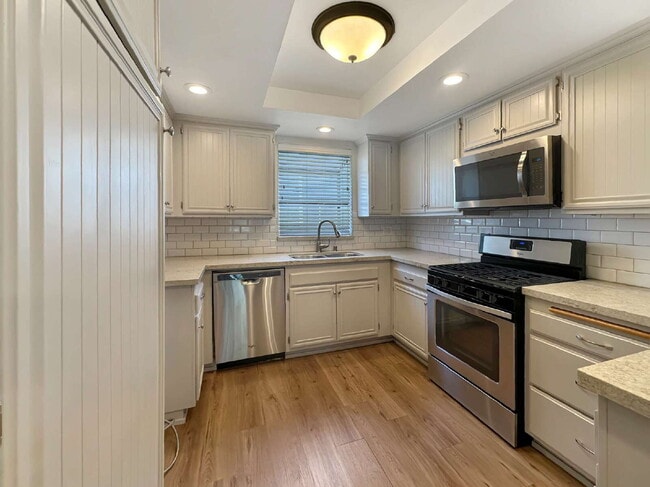 26758 Claudette St in Santa Clarita, CA - Building Photo - Building Photo