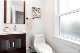 10 Brook St, Unit 3-bed 3.5-bath in Somerville, MA - Foto de edificio - Building Photo