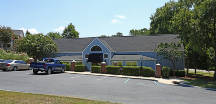 Hampton Courts in Columbia, SC - Foto de edificio - Building Photo