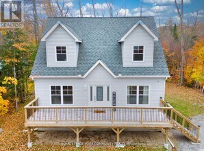 1728 Champlain Rd in Tiny, ON - Building Photo - Building Photo