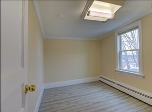64 Bradbury St, Unit 3 in Biddeford, ME - Foto de edificio - Building Photo