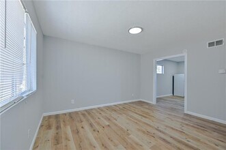 955 Tilden St NW in Atlanta, GA - Building Photo - Building Photo