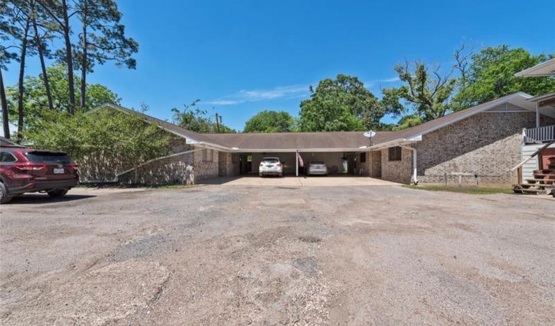 2303 Webster St, Unit A in Liberty, TX - Building Photo