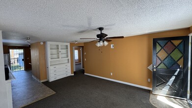 247 Park View Ave in Porterville, CA - Building Photo - Building Photo