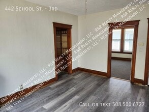 442 School St in Webster, MA - Building Photo - Building Photo