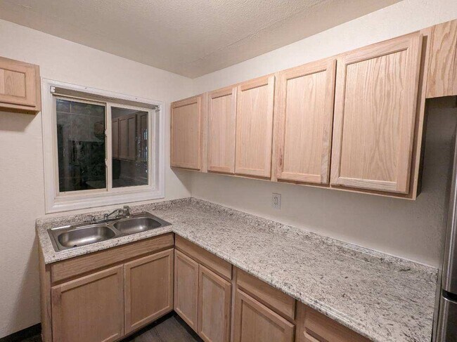 1918 Oswego St in Aurora, CO - Foto de edificio - Building Photo
