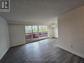 97 Nonquon Rd in Oshawa, ON - Building Photo - Building Photo