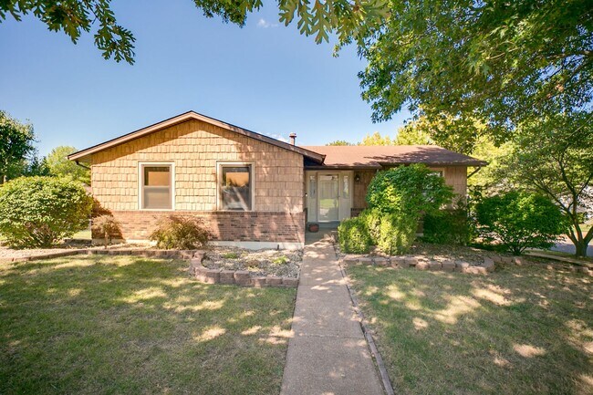 property at 2711 Sky Hill Ct