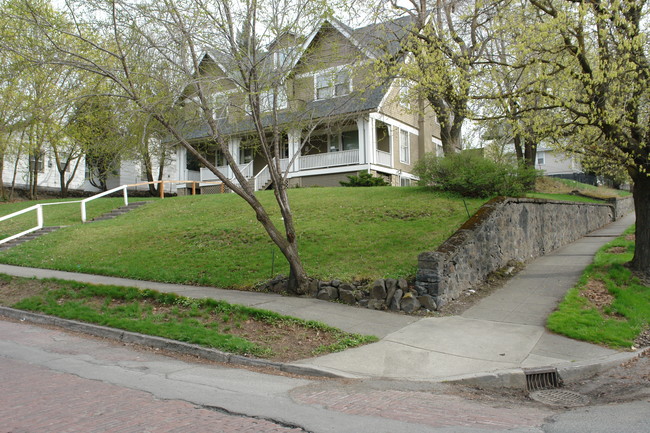 1527 W 6th Ave in Spokane, WA - Foto de edificio - Building Photo