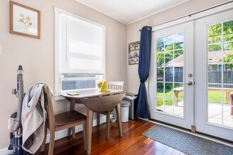 91-93-93 Philbrick Ave in Kittery, ME - Building Photo - Building Photo