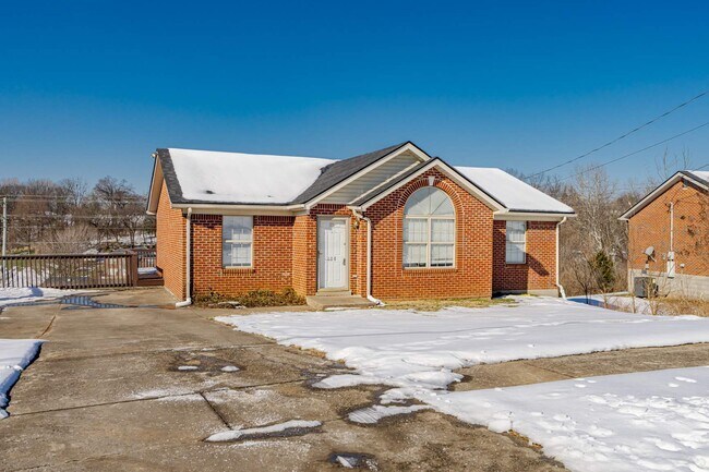 108 Olympia Dr in Bardstown, KY - Building Photo - Building Photo