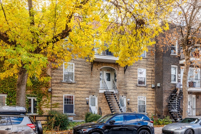 2128 De Villiers Rue
