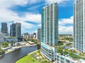 350 S Miami Ave, Unit 3501 in Miami, FL - Building Photo