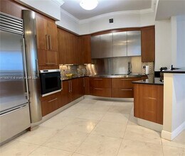 18101 Collins Ave, Unit 1108 in Sunny Isles Beach, FL - Building Photo - Building Photo