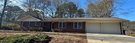 621 Old Canton Rd in Marietta, GA - Building Photo - Building Photo