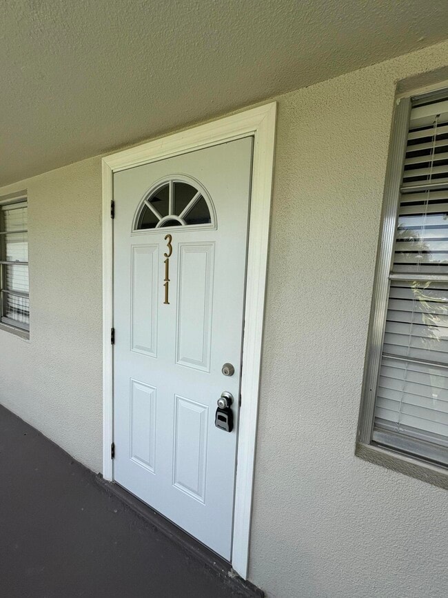 311 Chatham O in West Palm Beach, FL - Building Photo - Building Photo