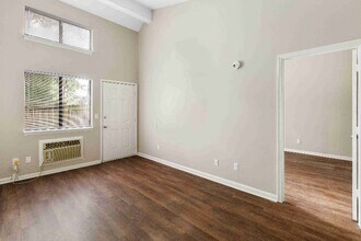 3707 Squaw Valley Dr SW-Unit -B in Huntsville, AL - Building Photo - Building Photo