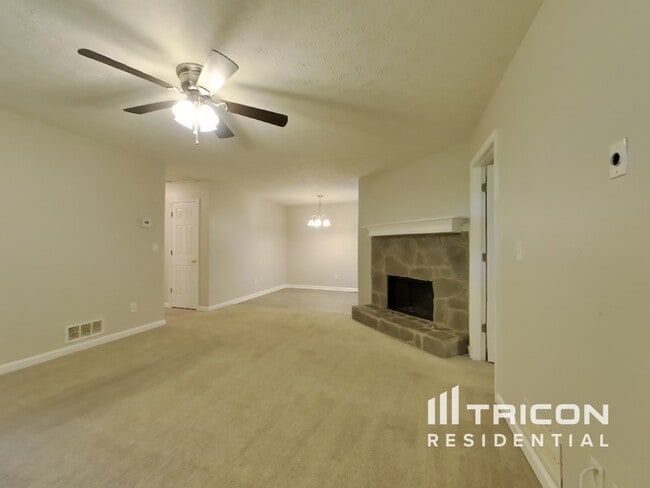 547 Nottingham Dr in Douglasville, GA - Building Photo - Building Photo
