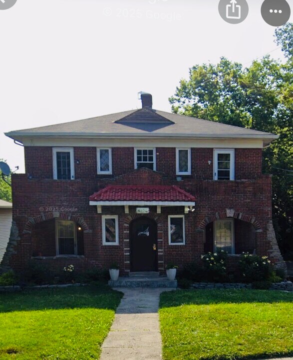 6322 Hamilton Ave, Unit Apt 3 in Cincinnati, OH - Building Photo