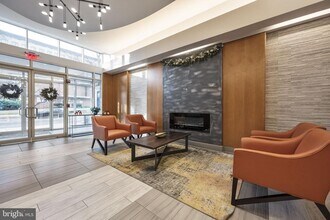 355 I St SW in Washington, DC - Foto de edificio - Building Photo