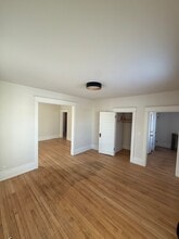 664 Aurora Ave, Unit 2 in St. Paul, MN - Building Photo - Building Photo