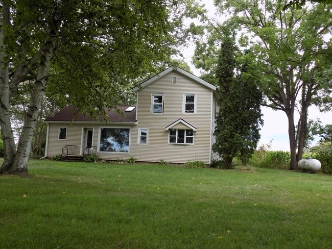 5812 18 1/2 Mile Rd in Marshall, MI - Building Photo - Building Photo