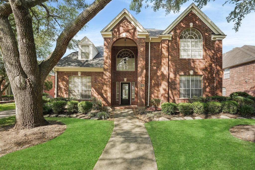 4010 Misty Morn Ln in Sugar Land, TX - Building Photo