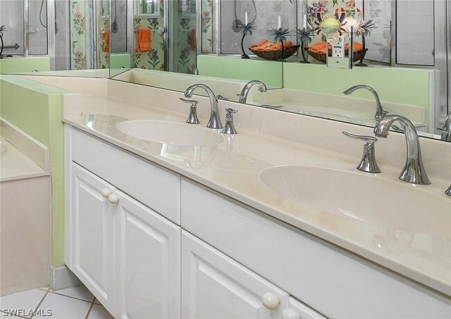 property at 1000 L'Ambiance Cir