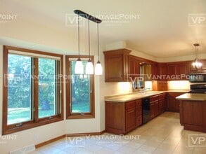 1482 Parkway Dr in Green Bay, WI - Building Photo - Building Photo