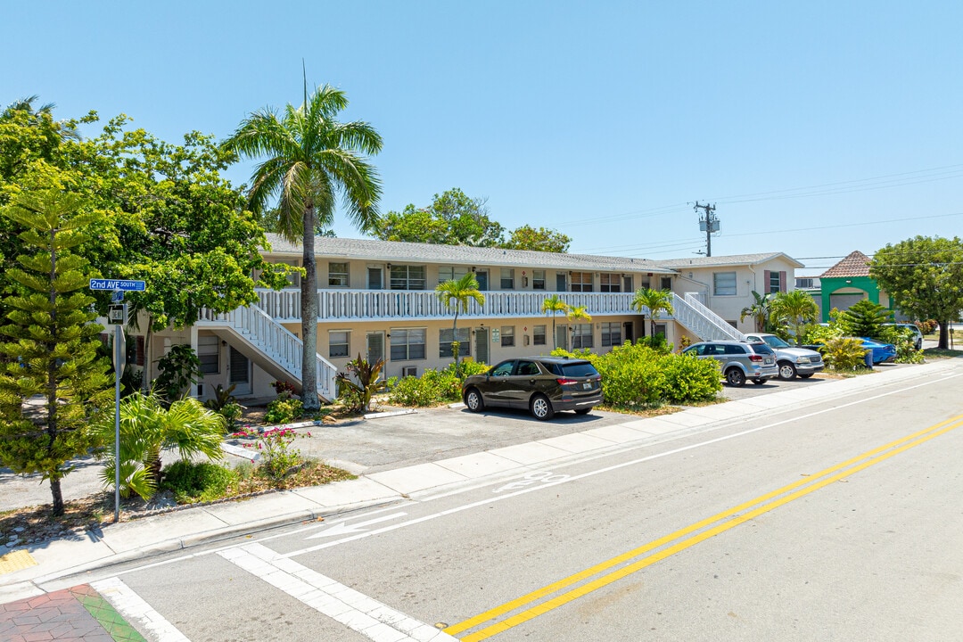 Sterling House Condo in Lake Worth, FL - Building Photo