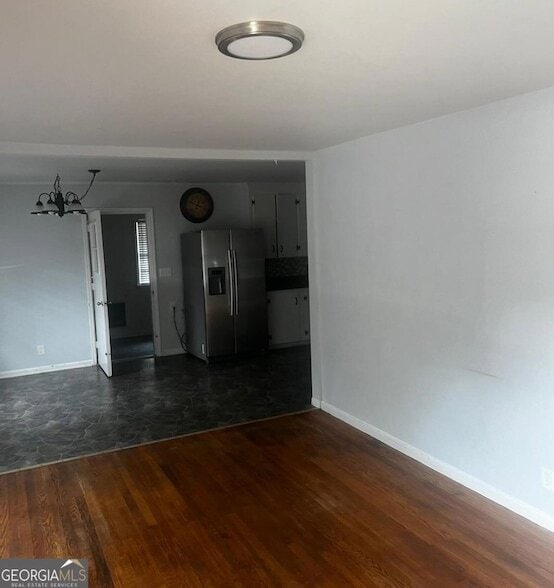 184 Pecan Dr in Hartwell, GA - Foto de edificio - Building Photo