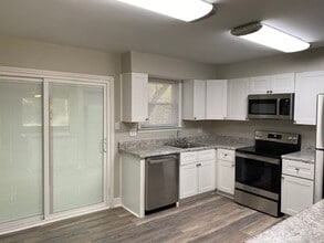 5612 Turkey Dr in Pensacola, FL - Building Photo - Building Photo