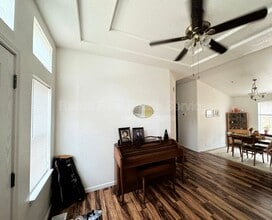 580 Silverbrook Dr in El Cajon, CA - Building Photo - Building Photo