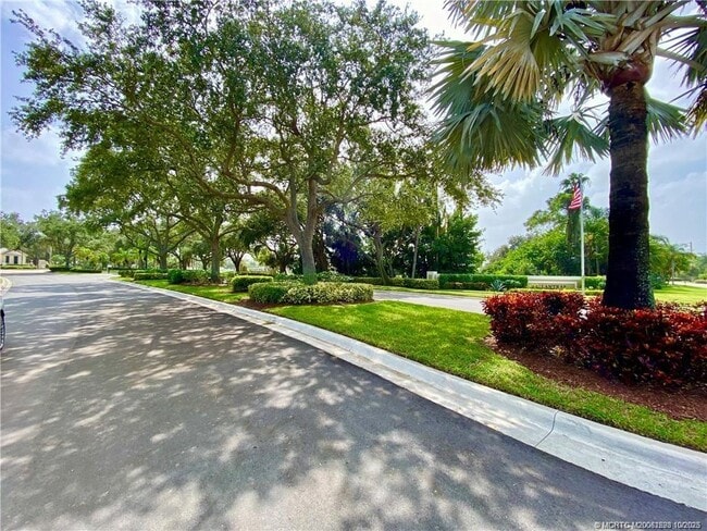 3198 SE Carrick Green Ct in Port St. Lucie, FL - Building Photo - Building Photo