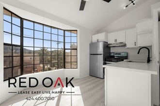 10304 Tujunga Canyon Blvd in Los Angeles, CA - Foto de edificio - Building Photo