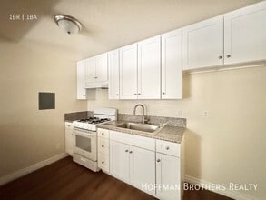 6727 Woodley Ave in Van Nuys, CA - Foto de edificio - Building Photo