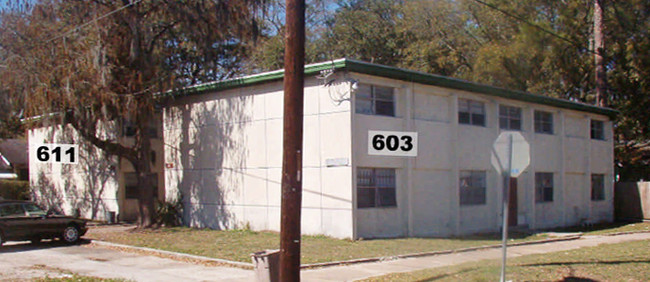 611 Woodbine St in Jacksonville, FL - Building Photo - Building Photo