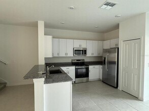10443 Lavender Aster Trl in San Antonio, FL - Building Photo - Building Photo