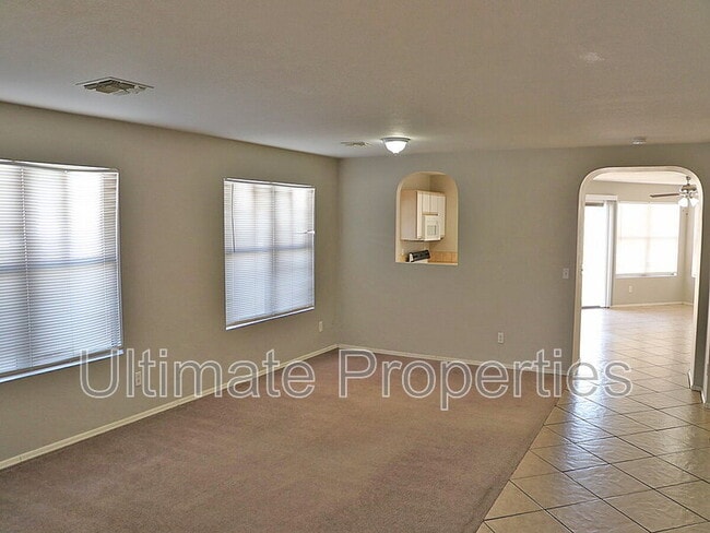 10526 W Via Del Sol in Peoria, AZ - Building Photo - Building Photo