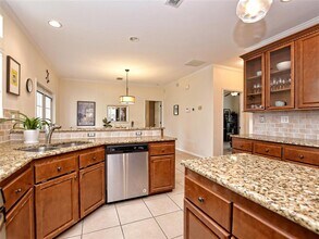 1011 Cherico St in Austin, TX - Building Photo - Building Photo