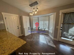 176 Country Club Dr in Stansbury Park, UT - Building Photo - Building Photo