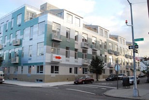 Lofts on Irving Apartments