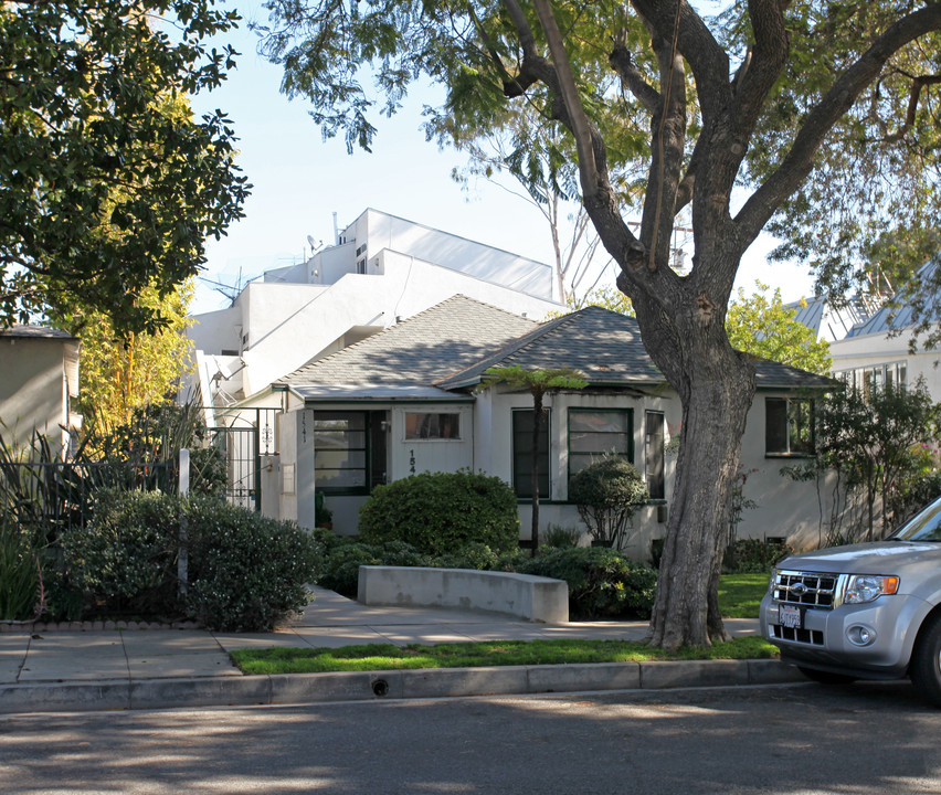 1541 Harvard Street, in Santa Monica, CA - Foto de edificio