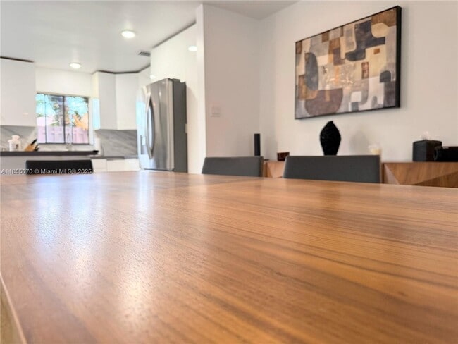 20429 NE 10th Ct Rd in Miami, FL - Building Photo - Building Photo