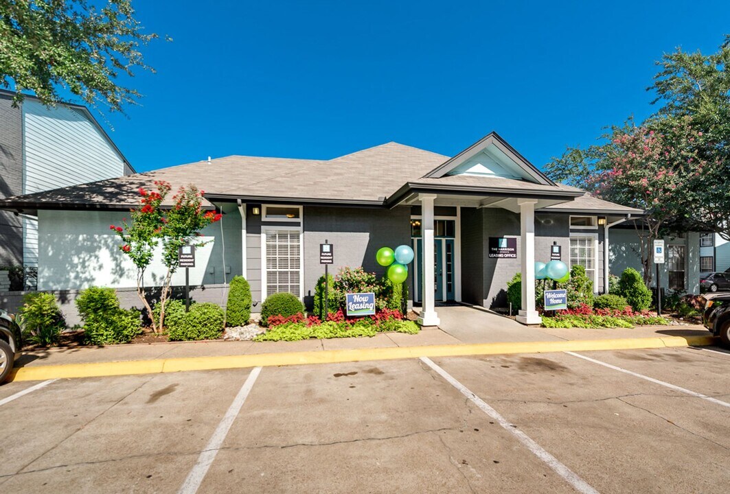 The Harrison in Dallas, TX - Foto de edificio