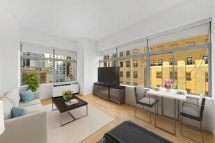 90 Rector St, Unit 3Q in New York, NY - Building Photo