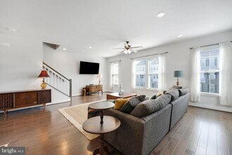 2067 Alder Ln in Dumfries, VA - Building Photo - Building Photo